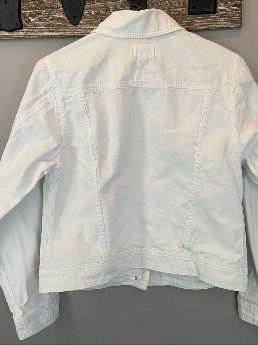 Universal Thread White Collared Jacket with Gold Button - Picture 3 of 3